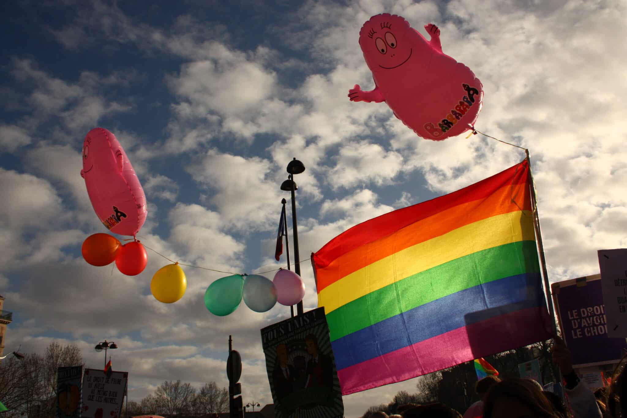 Quel est le pays du chef d'État qui a déclaré que l'homosexualité est une maladie dont il a été lui-même guéri ?