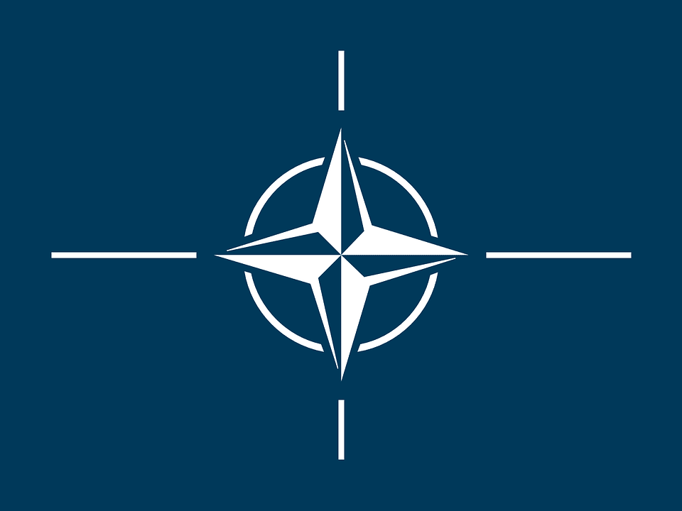 Qui a rassuré les pays membres de l'OTAN sur le rôle des Etats-Unis dans l'Organisation ?