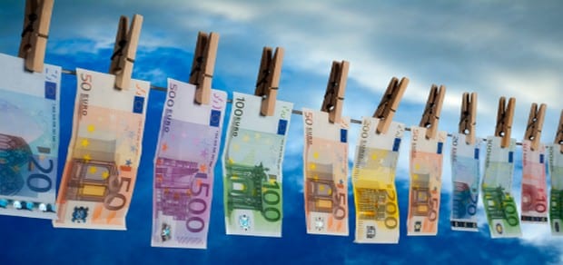 Quel pays ne figure pas dans la liste des 17 pays stigmatisés comme paradis fiscaux par l'UE ? 