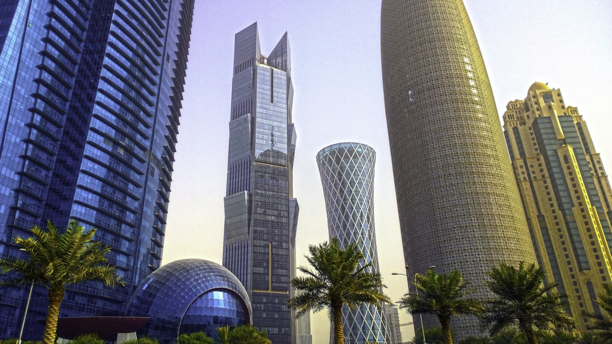 Quel est le montant total des contrats signés entre la France et le Qatar ?