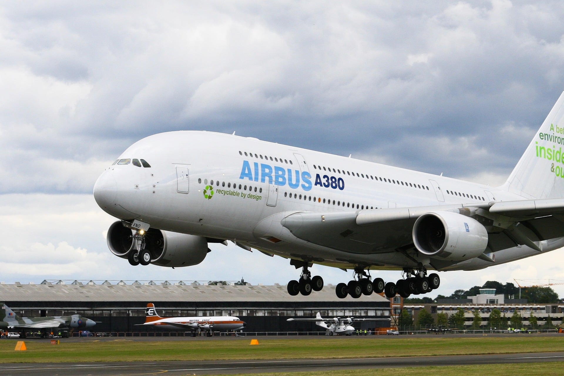 Les taxes sur les avions Airbus importés d'Europe aux États-Unis s'élèvent désormais à...
