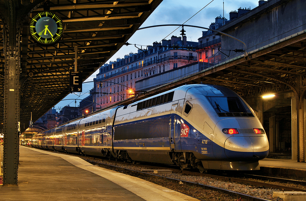 A combien s'élève la part de dette de la SNCF que l'État va prendre en charge ?