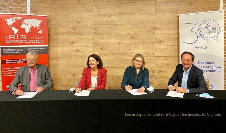 Avec quel institut NEOMA BS a-t-elle lancé 4 nouveaux parcours de Double Diplômes ?