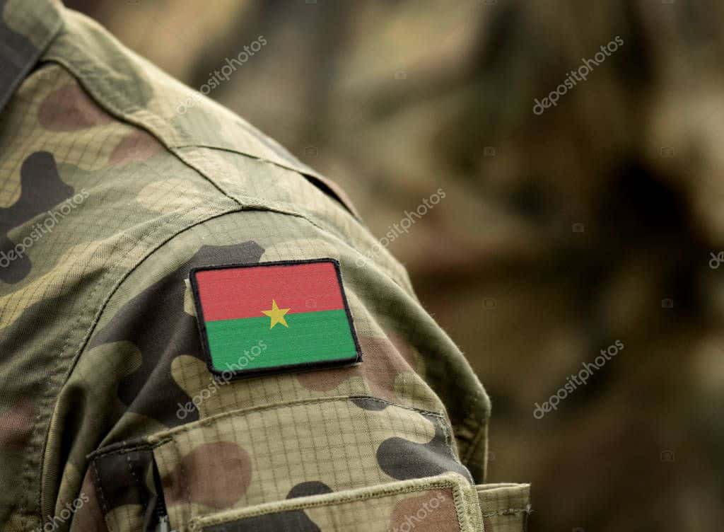 Quels sont les deux pays africains hors desquels la France a été poussée récemment ?