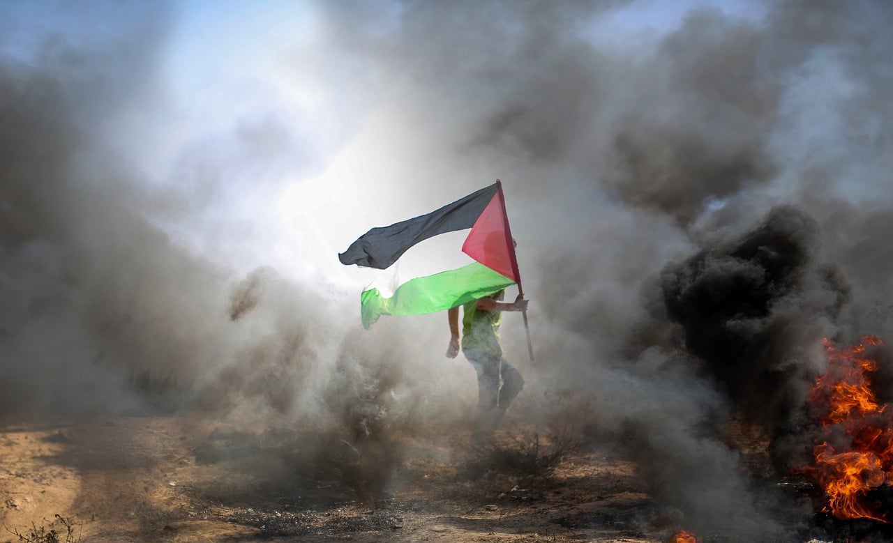 Quel pays du Moyen-Orient commence à être entraîné dangereusement dans le conflit Israël-Hamas ?