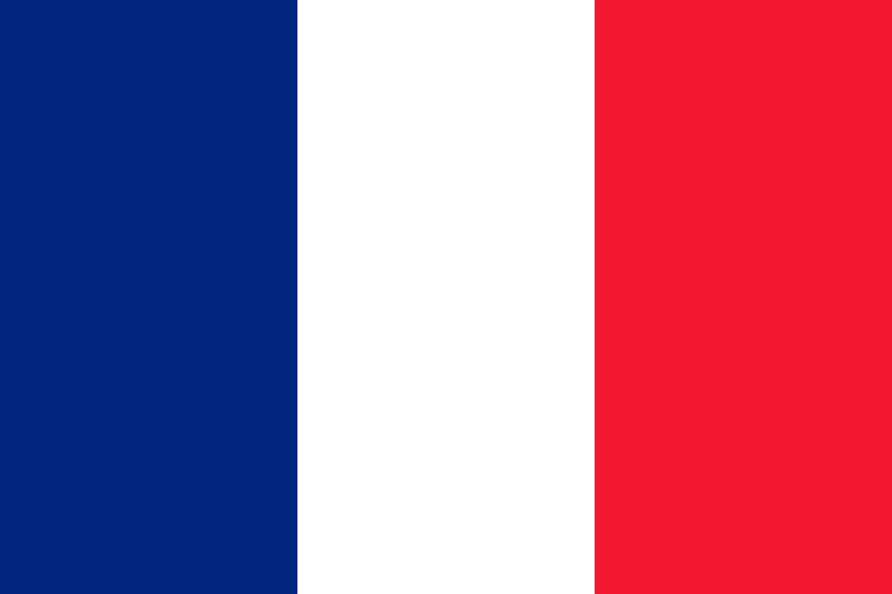 Comment s'appelle la nouvelle ministre de l'Education nationale en France ?
