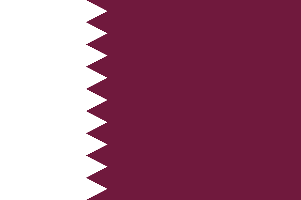 Quel est l'objectif principal de la visite de l'émir du Qatar à Paris et de l'accord signé avec Emmanuel Macron ?